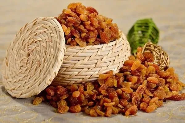 خرید انواع کشمش پلویی تیزآبی + قیمت